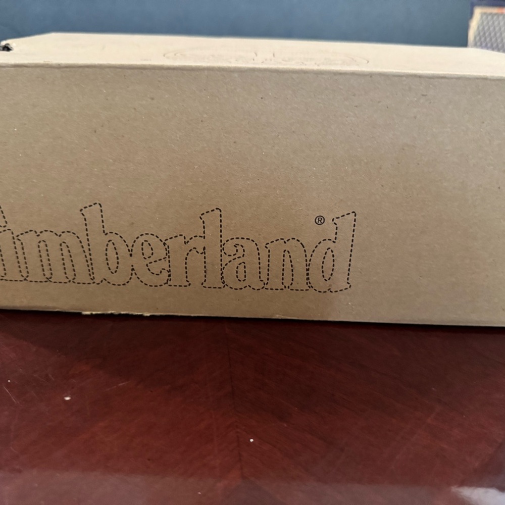 Timberland Gold and Tan Boots with Metallic Eyelets - Picture 9 of 10